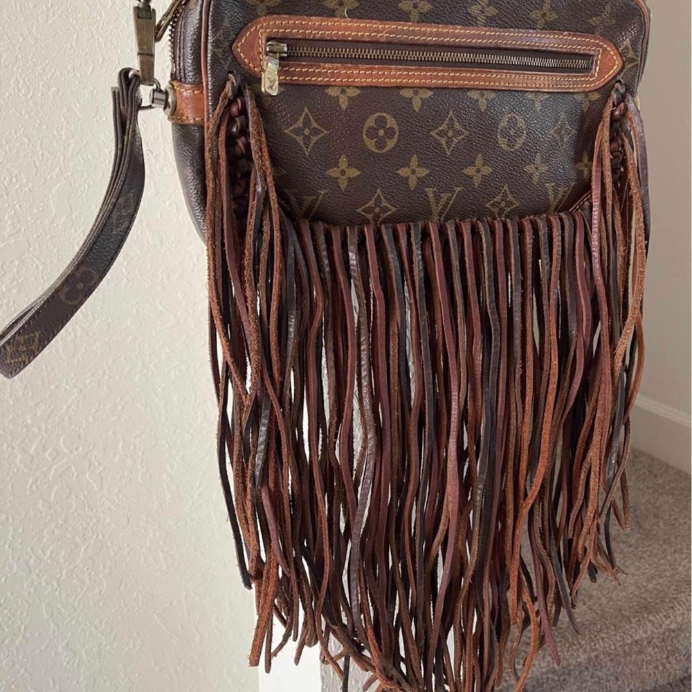 Vintage boho fringe Louis Vuitton shoulder bag - Picture 2 of 7